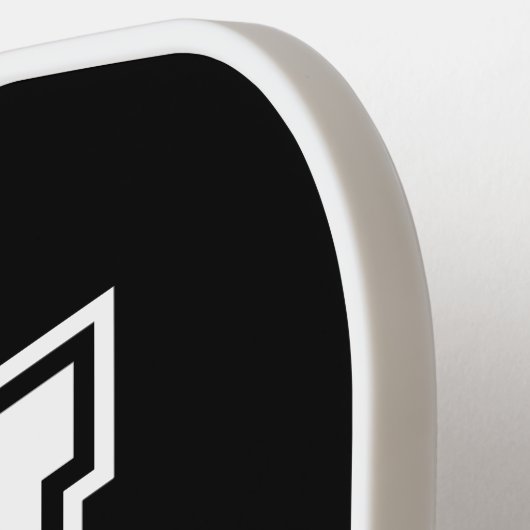 Wit en Zwart Minimalistisch Modern Monogram Pickleball Paddle (Links Detail)