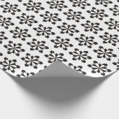 Wit en zwart sneeuwvlokpatroon cadeaupapier (Hoek)