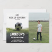 Wit en zwart voetbal verjaardagsuitnodiging kaart (Voorkant)