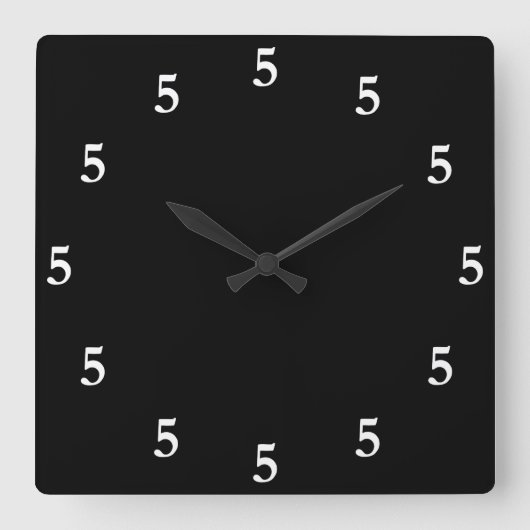 Wit Five o'Clock ergens op Zwart Vierkante Klok (Voorkant)
