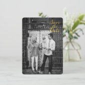 Wit & Goud Save the Date Cursive Typography Kaart (Staand voorkant)