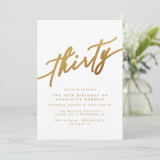 Wit & Goud Script | Eenvoudige elegante 30e verjaa Kaart (Staand voorkant)