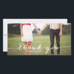 Wit handgeschreven script bruiloft Bedankt Foto<br><div class="desc">dank u fotokaart met wit,  met de hand geschreven script. Een zwarte doopvontversie is beschikbaar. Fun en walgelijke bruiloft bedankt je kaarten voor je geliefden!</div>