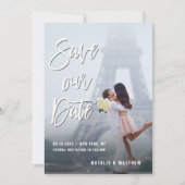 Wit handgeschreven script onze datumfotokaart opsl save the date (Voorkant)