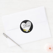 Wit hart op zwart met gouden sleutel & liefde brui ronde sticker (Envelop)