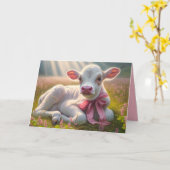 Wit kalf in weiland met zonnestralen kaart (Gele Bloem)