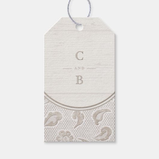 Wit kanten hout rustiek land bruiloft monogram cadeaulabel (Voorkant)