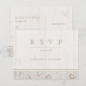 Wit kanten hout rustiek land bruiloft RSVP Uitnodiging Briefkaart (Voorkant / Achterkant)