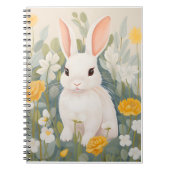 Wit konijn onder lentebloemen notitieboek (Voorkant)