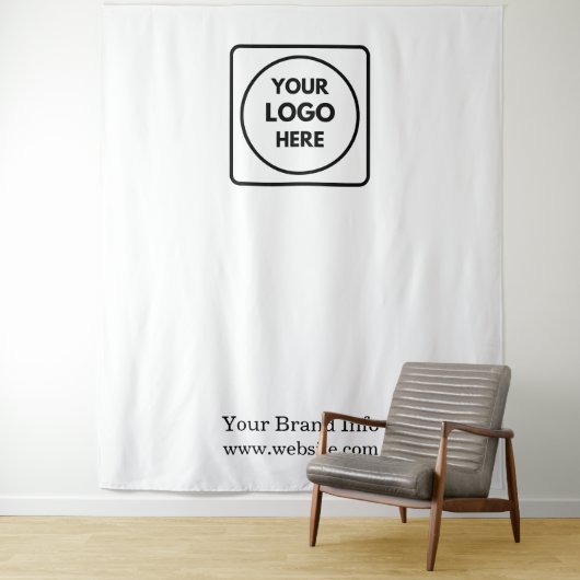 Wit Logo | Professionele Fotobranding Wandkleed (In situ)