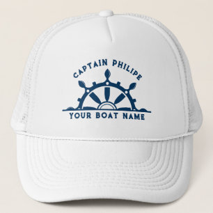 Wit & marineblauw stuurwiel van boot met aangepast trucker pet