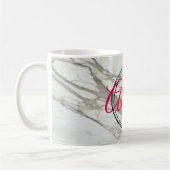 Wit marmer chic fuchsia ontwerp aangepaste naam koffiemok (Links)