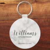 Wit marmer modern script gepersonaliseerde groomsm sleutelhanger (Voorkant)