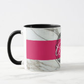 Wit marmer, trendy fuchsia gepersonaliseerde naam  mok (Links)