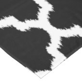 Wit Marokkaans geometrisch patroon op zwart Tafelkleed (Gekanteld)