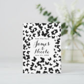 Wit met zwarte vlinders Sla de datum op Aankondigingskaart (Staand voorkant)