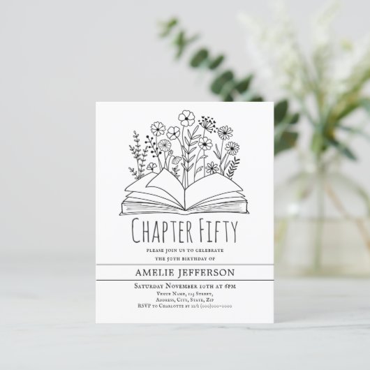 Wit minimalistisch boek 50ste verjaardag uitnodigi (Staand voorkant)