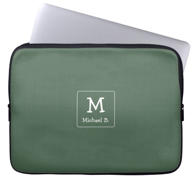 Wit monogram en naam op groen laptop sleeve (Voorkant)