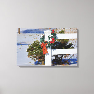 Wit omheining met sneeuw en een Roosterd Canvas Afdruk