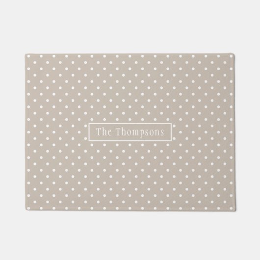 Wit Op Beige Stippenpatroon Met Aangepaste Naam Deurmat (Voorkant)