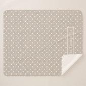 Wit Op Beige Stippenpatroon Met Aangepaste Naam Sherpa Deken (Voorkant (horizontaal))
