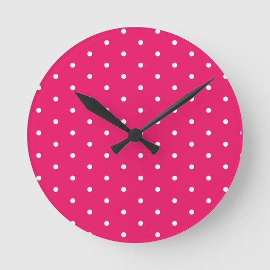 Wit op Hot Pink Polka Dots Ronde Klok (Voorkant)