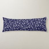 Wit op Midnight Blue | Lino Print Stars Patroon Lichaamskussen (Voorkant)