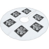 Wit op zwarte sneeuwvlok kerstboom rok (Gekanteld)