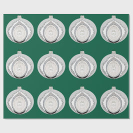 Wit Ornament over groen inpakpapier