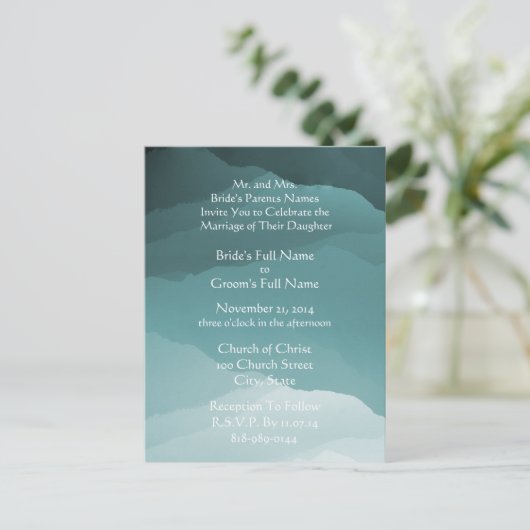 Wit over de bruiloft op de misty seaBlue Uitnodiging Briefkaart (Staand voorkant)