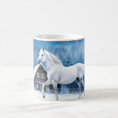 Wit paard in winterbos koffiemok (Center)