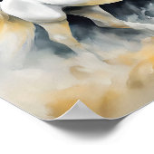 Wit paard loopt in zand, donkere achtergrond poster (Hoek)