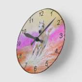 Wit paard rijdend op strandklok ronde klok (Hoek)