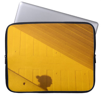 Wit plastic paneel laptop sleeve