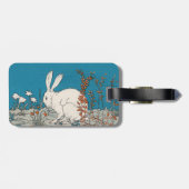 Wit pluizig konijn zittend in  Flowers Blue Bagagelabel (Achterkant horizontaal)