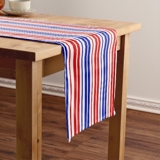 Wit Rood Blauw Strepen Patroon Korte Tafelloper (Voorbeeld)