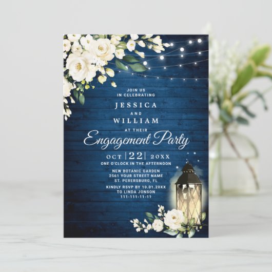 Wit Rose Blauw Hout Rustiek Verlovingsfeest Kaart (Staand voorkant)