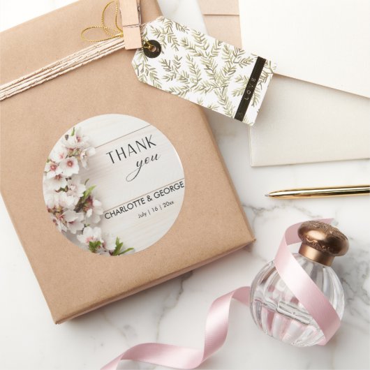 Wit roze bloemig | Trouwgunst Ronde Sticker (Geschenken)