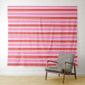 Wit Roze Rood Verticaal Strepen Design   Wandkleed (In Situ (horizontaal))