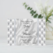 Wit Satijn Quilt bruiloft uitnodiging (Staand voorkant)