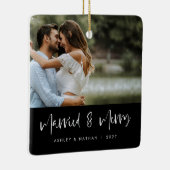 Wit Script Getrouwd & Vrolijk Zwart Foto Ornament (Rechts)