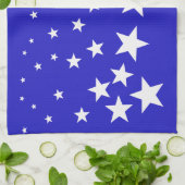 Wit sterpatroon op blauwe achtergrond theedoek (Gevouwen)