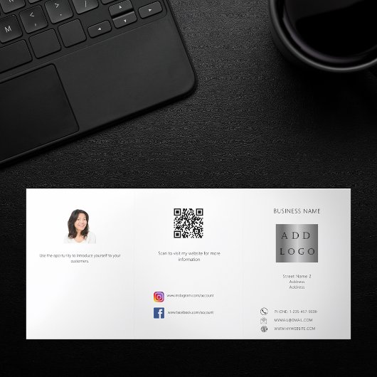 Wit zwart foto logo QR code zakelijke brochure Drieluik Kaart