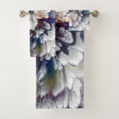 Wit, zwart, marineblauw acrylverf kleurig bad handdoek (Insitu)