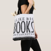 Wit & zwart tekstontwerp Ik hou van grote boeken Tote Bag (Dichtbij)