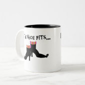 Witch als de schoen past tweekleurige koffiemok (Voorkant links)