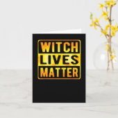 Witch Lives Funny Halloween Witch Meme Wiccan Witc Kaart (Gele Bloem)