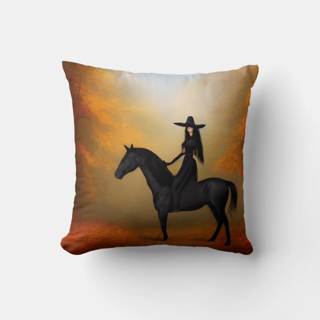 Witch on a Black Horse in Autumn Throw Pillow Kussen (Voorkant)