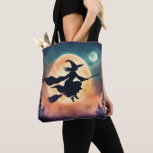Witch on a Broom Halloween Tote Bag (Dichtbij)
