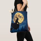 Witch On Broom beroemd gemaakt door Full Moon Hall Tote Bag (Dichtbij)